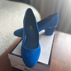 Nine West Blue Suede Pumps - size 9.5 - EUC